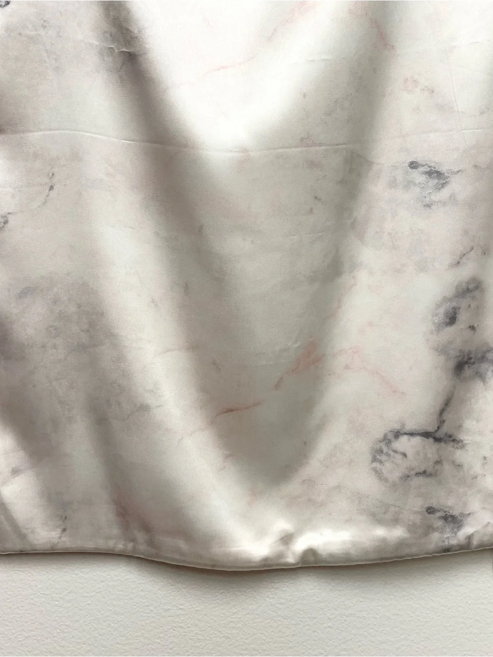 Kitsch Beauty Satin Pillowcase White Marble Standard Size Gentle on Skin & Hair